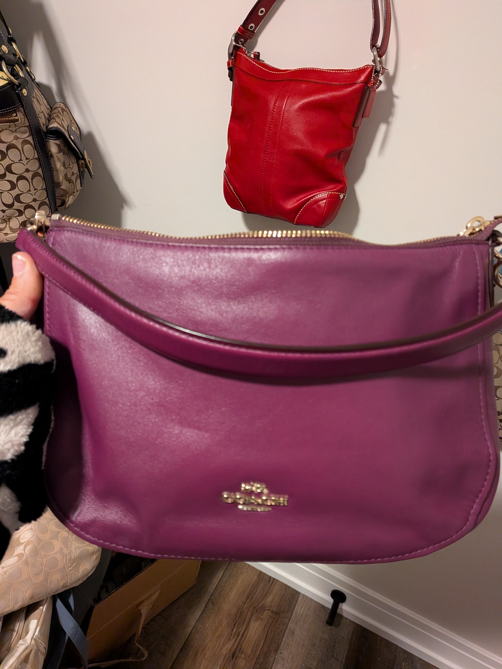 Coach Chelsea Plum Leather Shoulder Bag with Gold Hardware - Picture 7 of 9